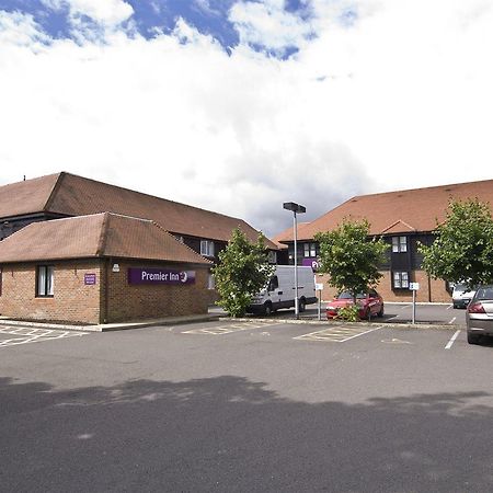 Premier Inn Aylesbury Ейлсбъри Екстериор снимка