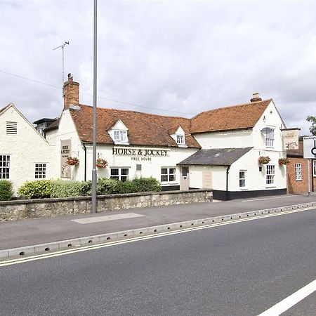 Premier Inn Aylesbury Ейлсбъри Екстериор снимка