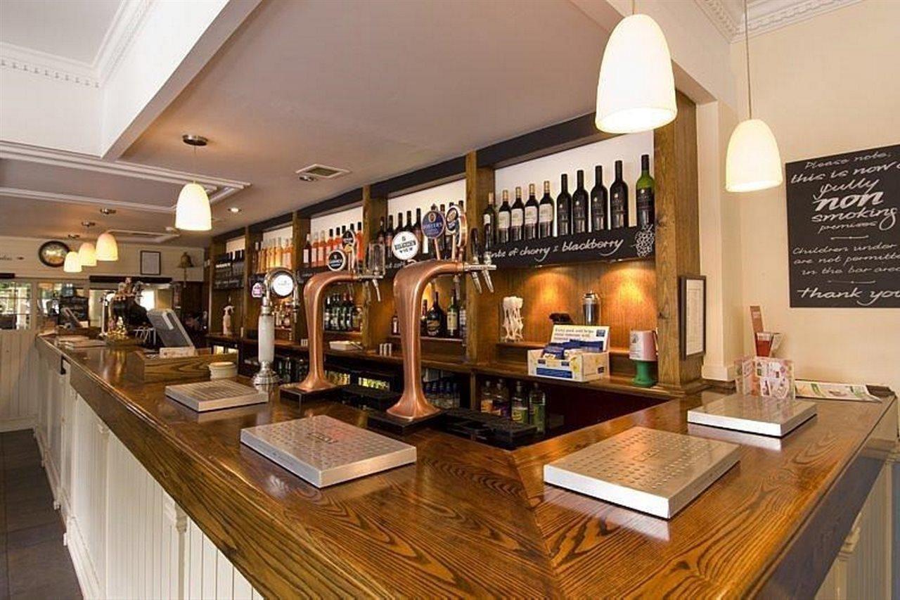 Premier Inn Aylesbury Ейлсбъри Екстериор снимка