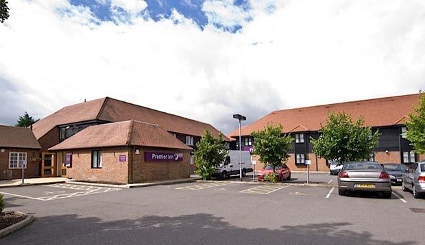 Premier Inn Aylesbury Ейлсбъри Екстериор снимка